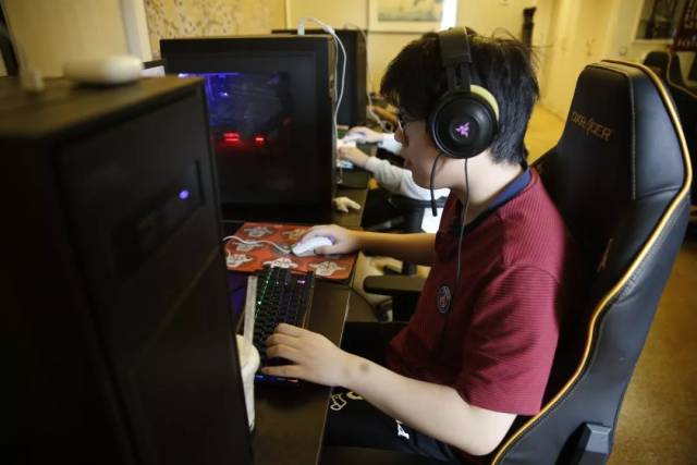 前EG辅助选手IgNar更推求职：我很渴望重返赛场