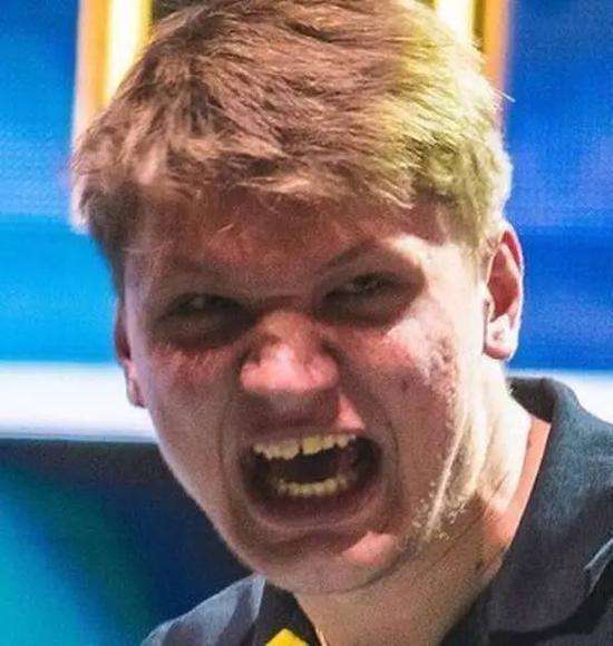 塞特在954天后首次登场于中路，并被中单选手 Oh My God 选中。